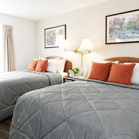 Intown Suites Extended Stay Clearwater Fl Esterno foto