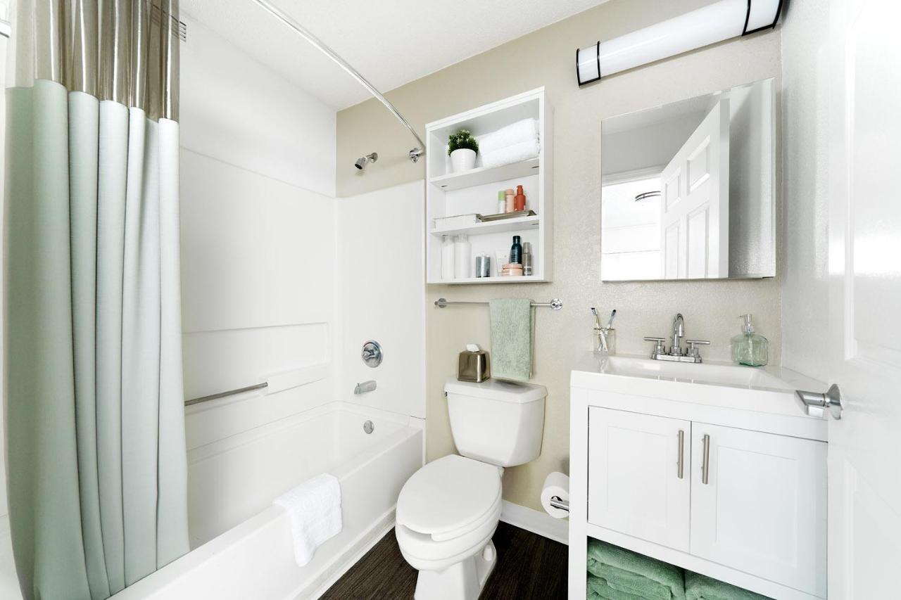 Intown Suites Extended Stay Clearwater Fl Esterno foto