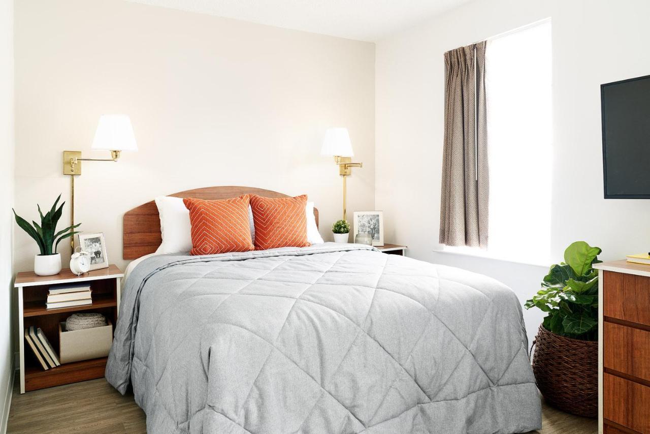 Intown Suites Extended Stay Clearwater Fl Esterno foto